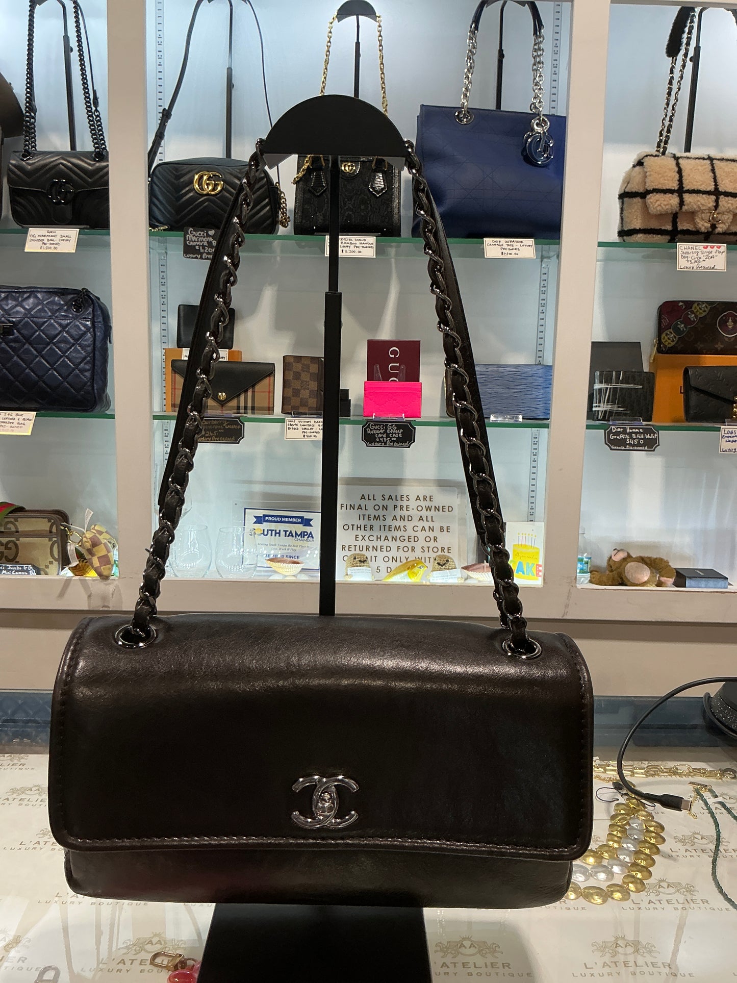 Chanel Vintage Smooth Flap Bag - Luxury Pre-owned