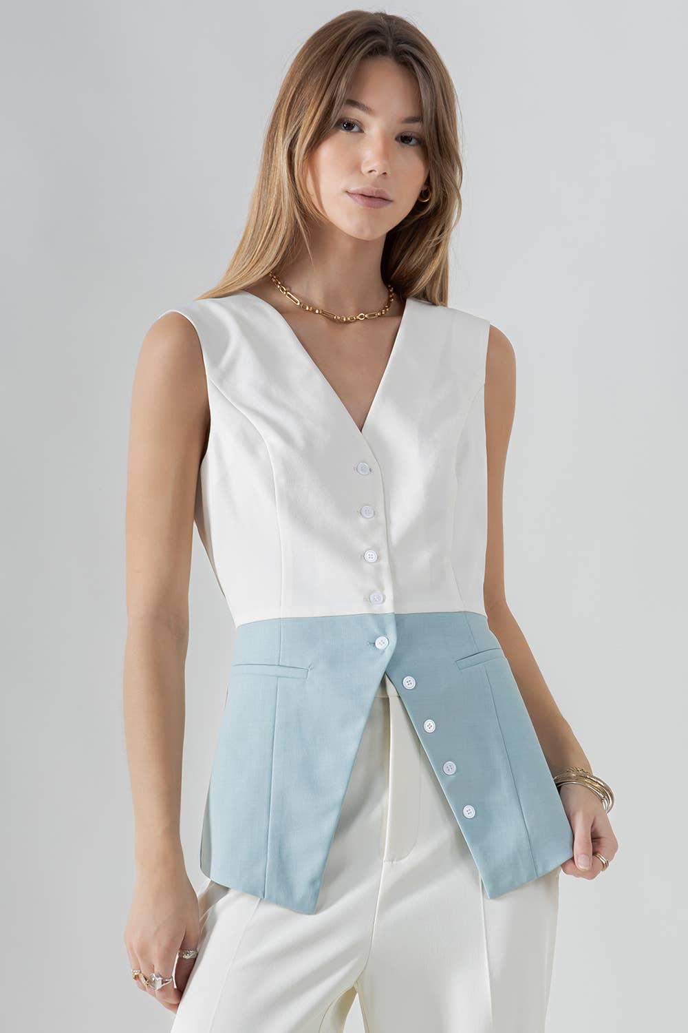 CONTRASTED SLEEVELESS BUTTON DOWN TOP - CREAM/JADE
