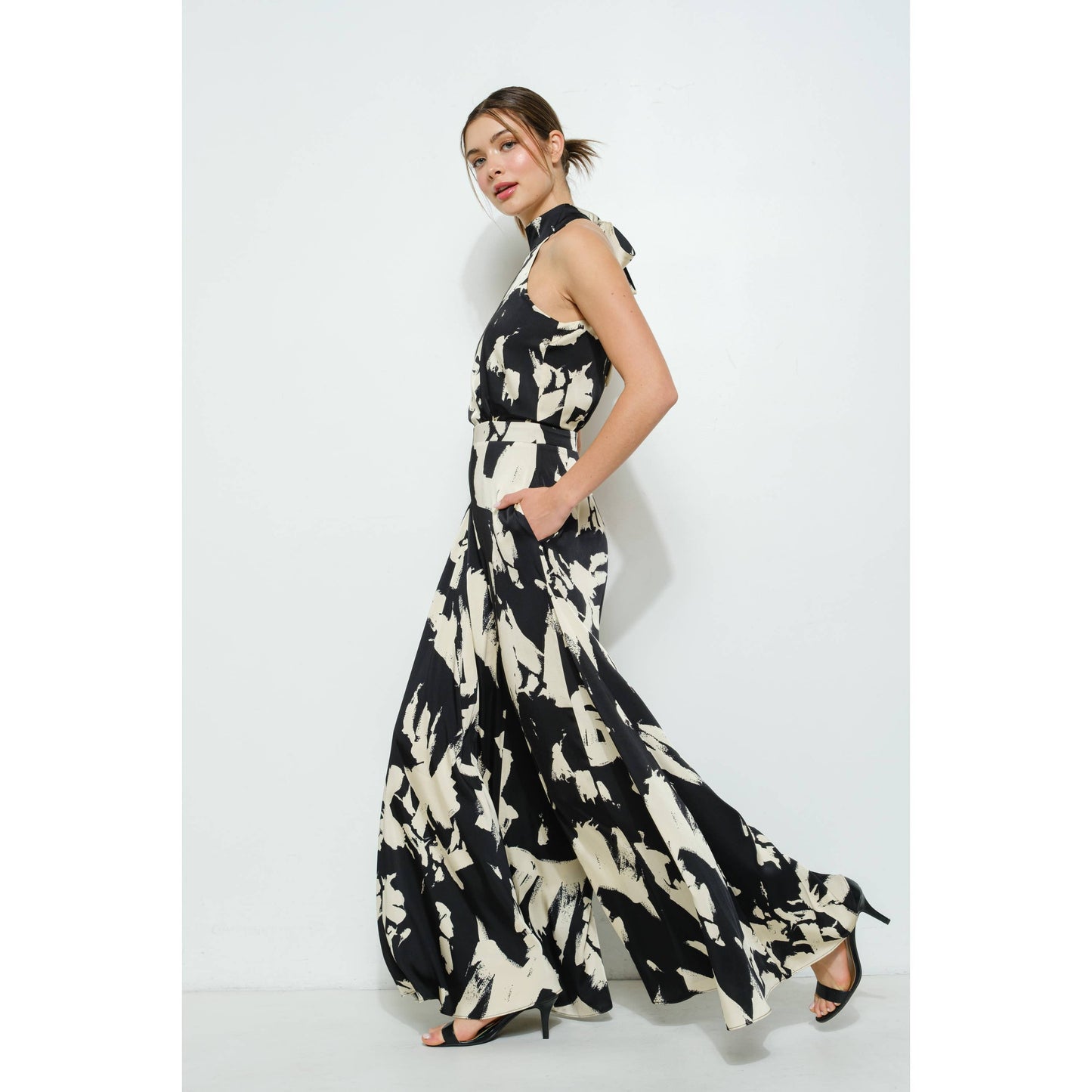 Abstract Print Halter Neck Wide-Leg Jumpsuit