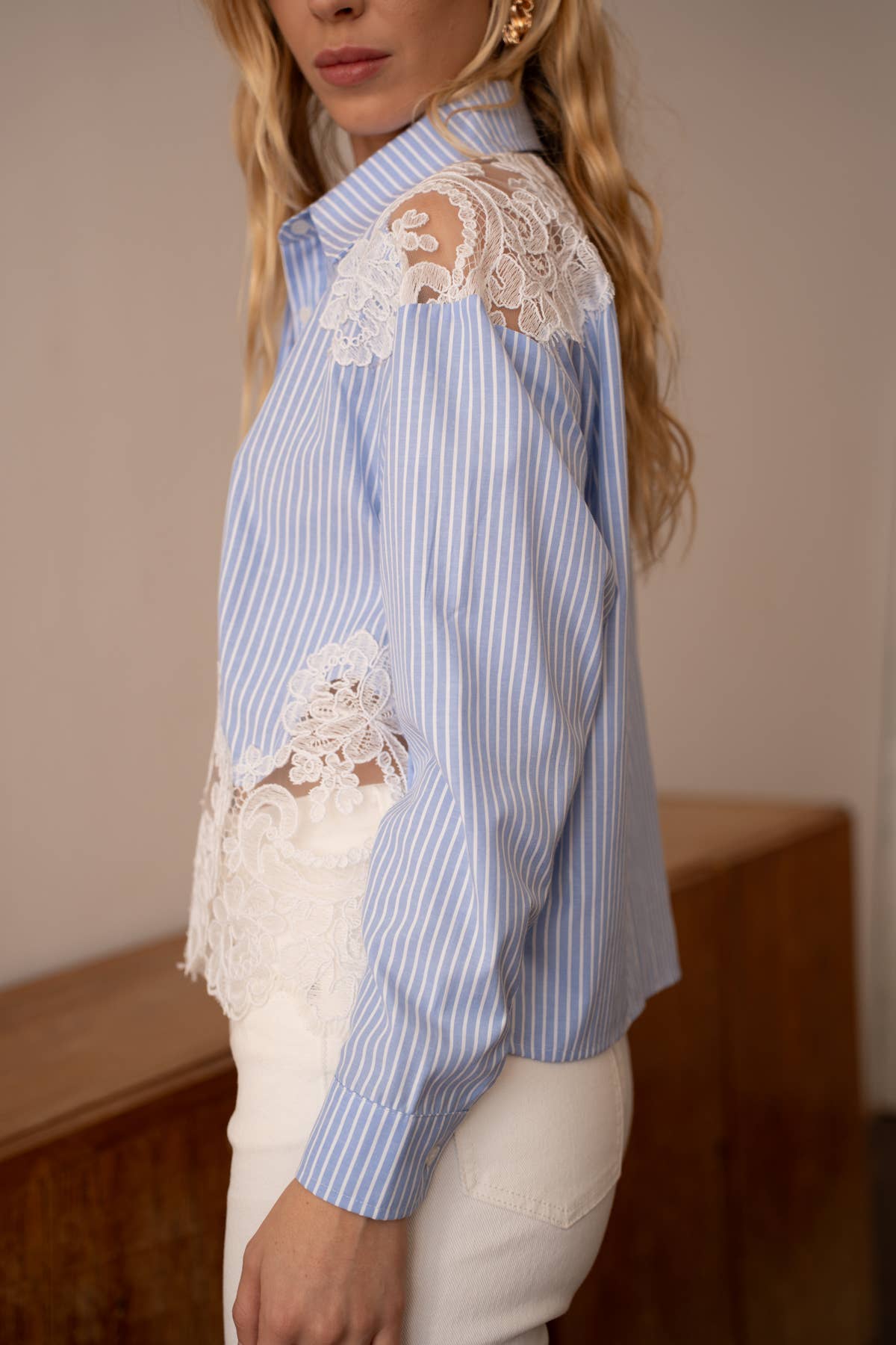 Cotton shirt with Lace Insert