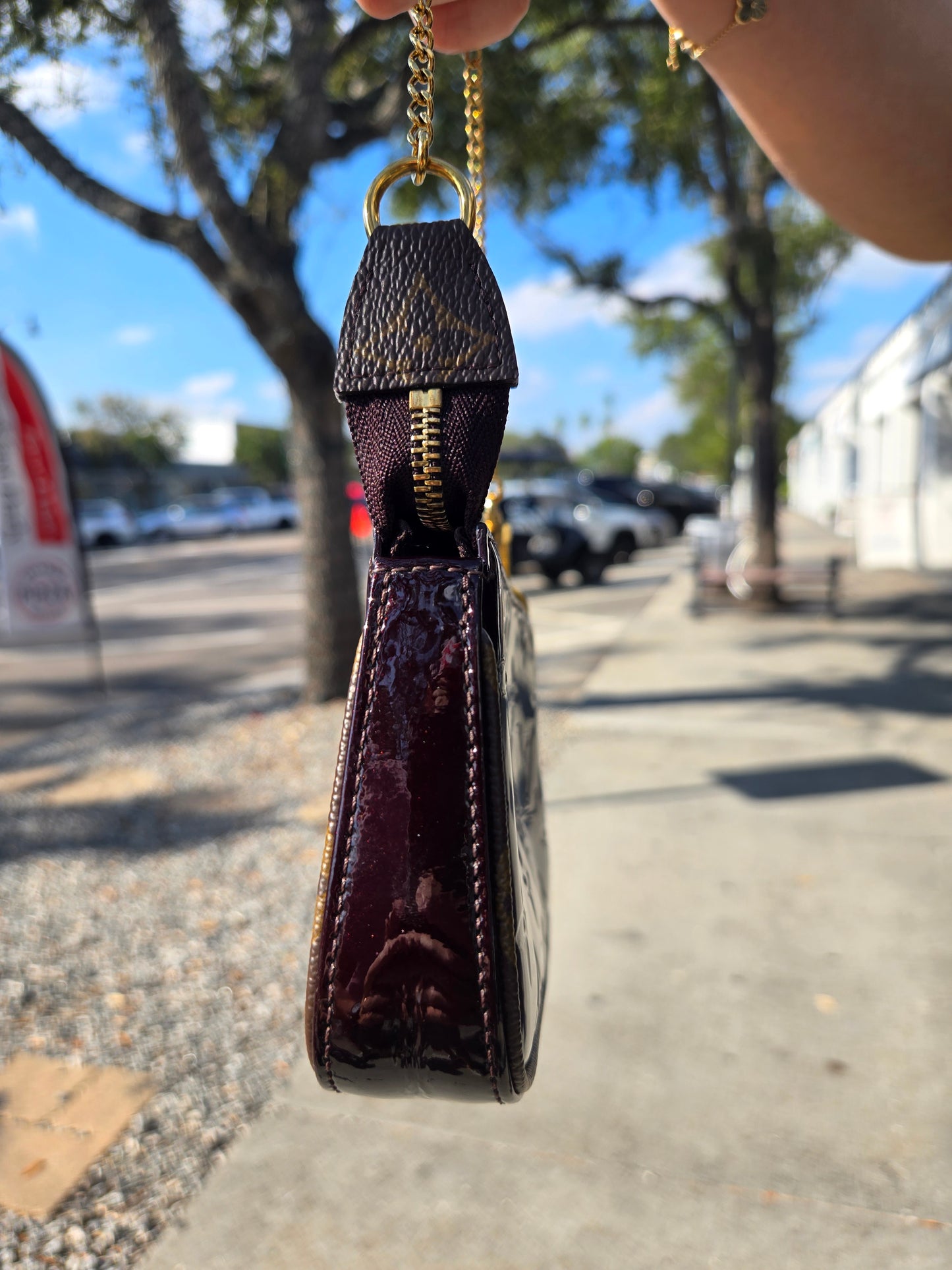 Louis Vuitton Vernis Monogram Mini Accessories Amarante - Luxury Preowned