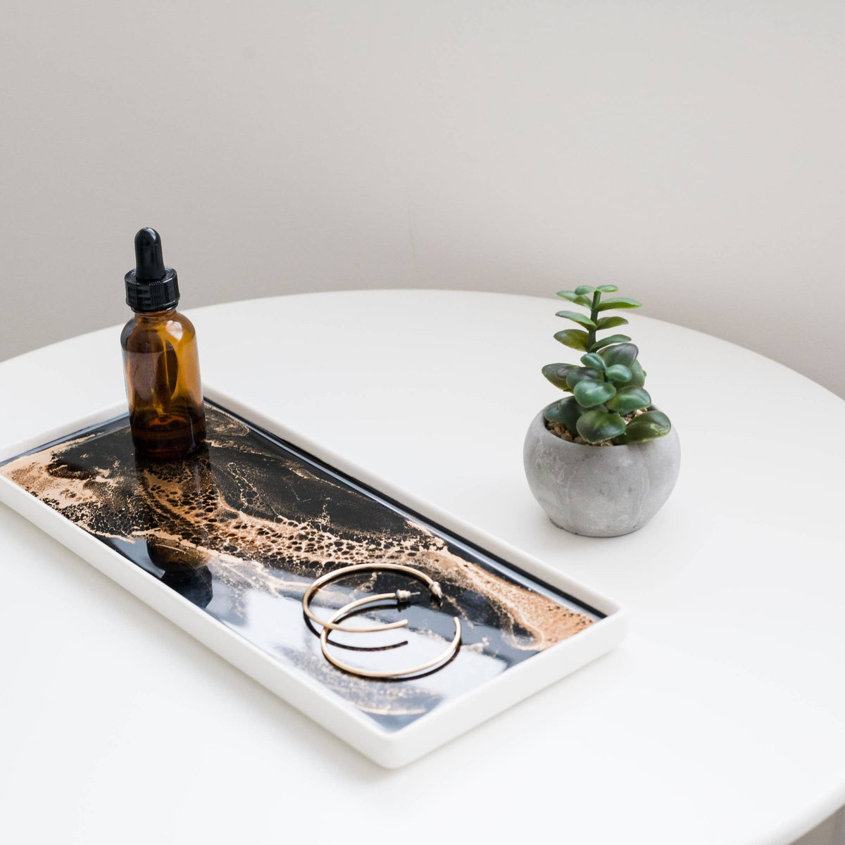 Lynn & Liana Large Ceramic Resin Trays