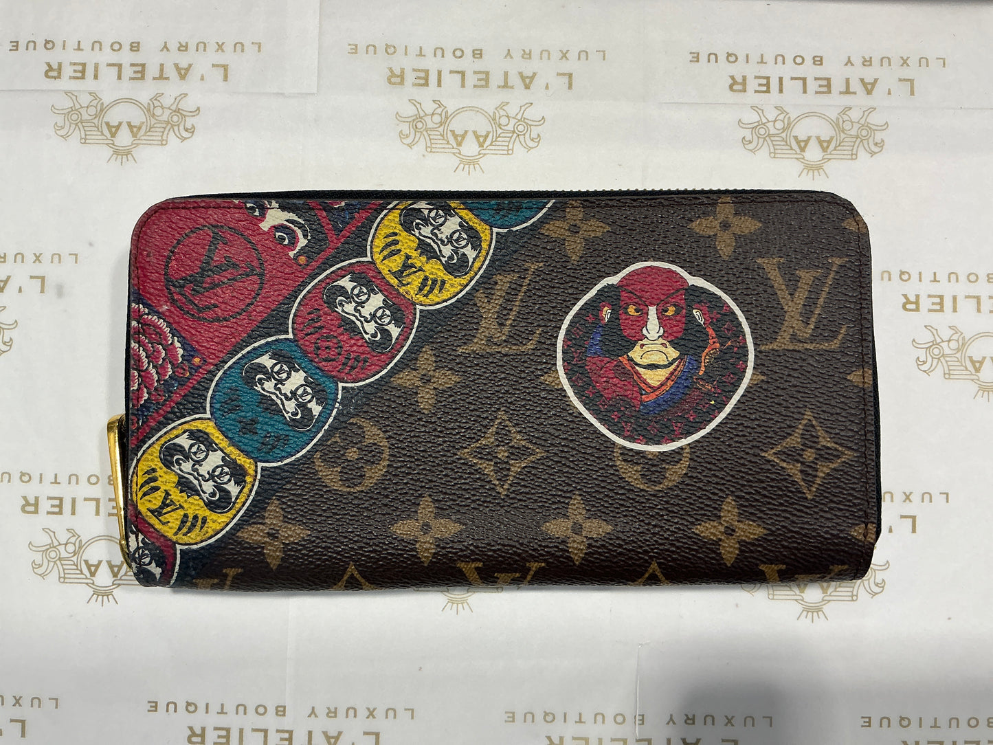 Louis Vuitton Zippy Wallet 2018 Limited Edition Kabuki and Daruma Doll Motif - Luxury Pre-owned