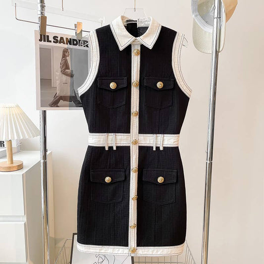 Short-sleeved Knitted Dress With Gold Buttons