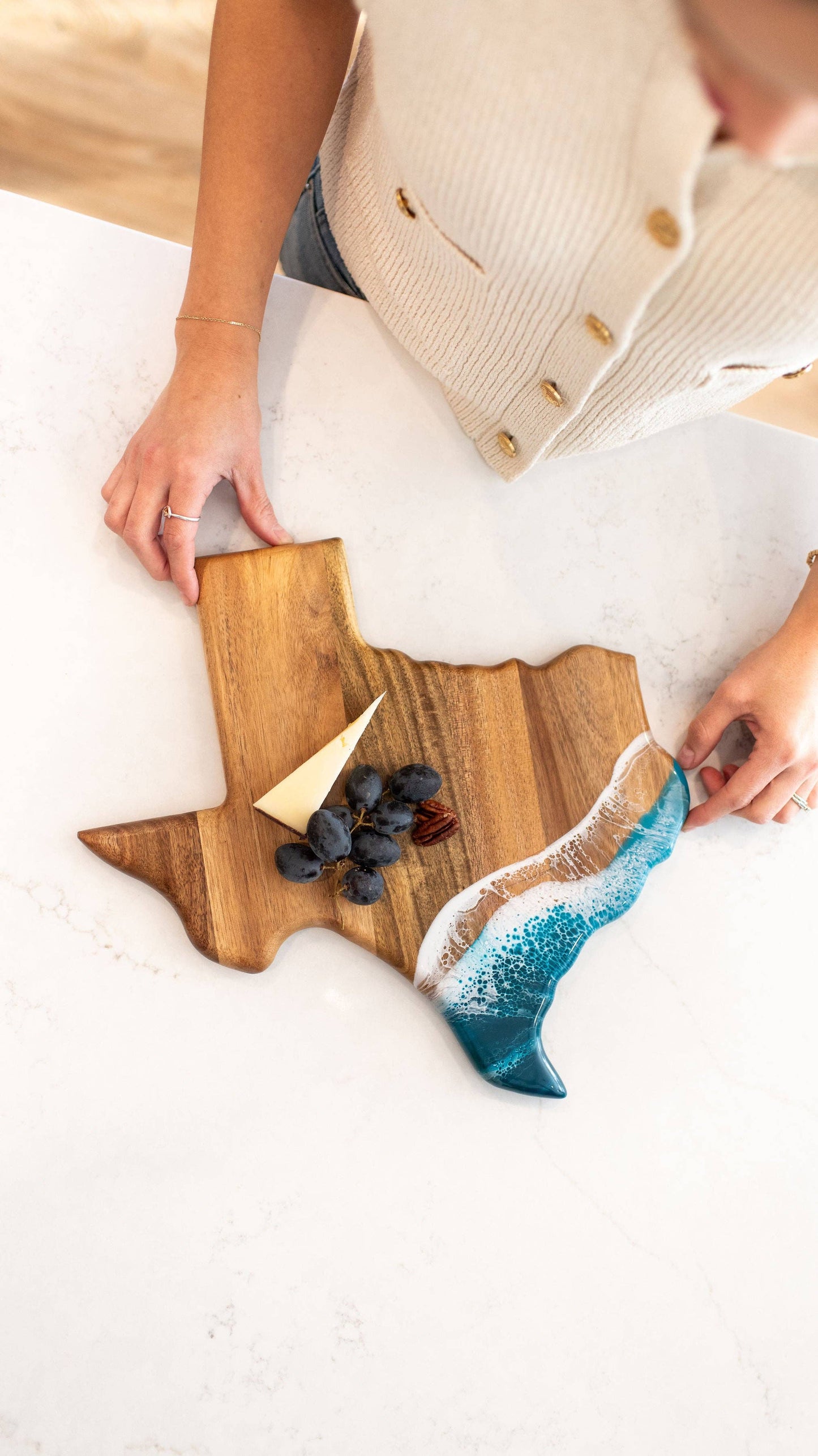 Lynn & Liana Designs State-Shaped Acacia-Resin Cheese Board