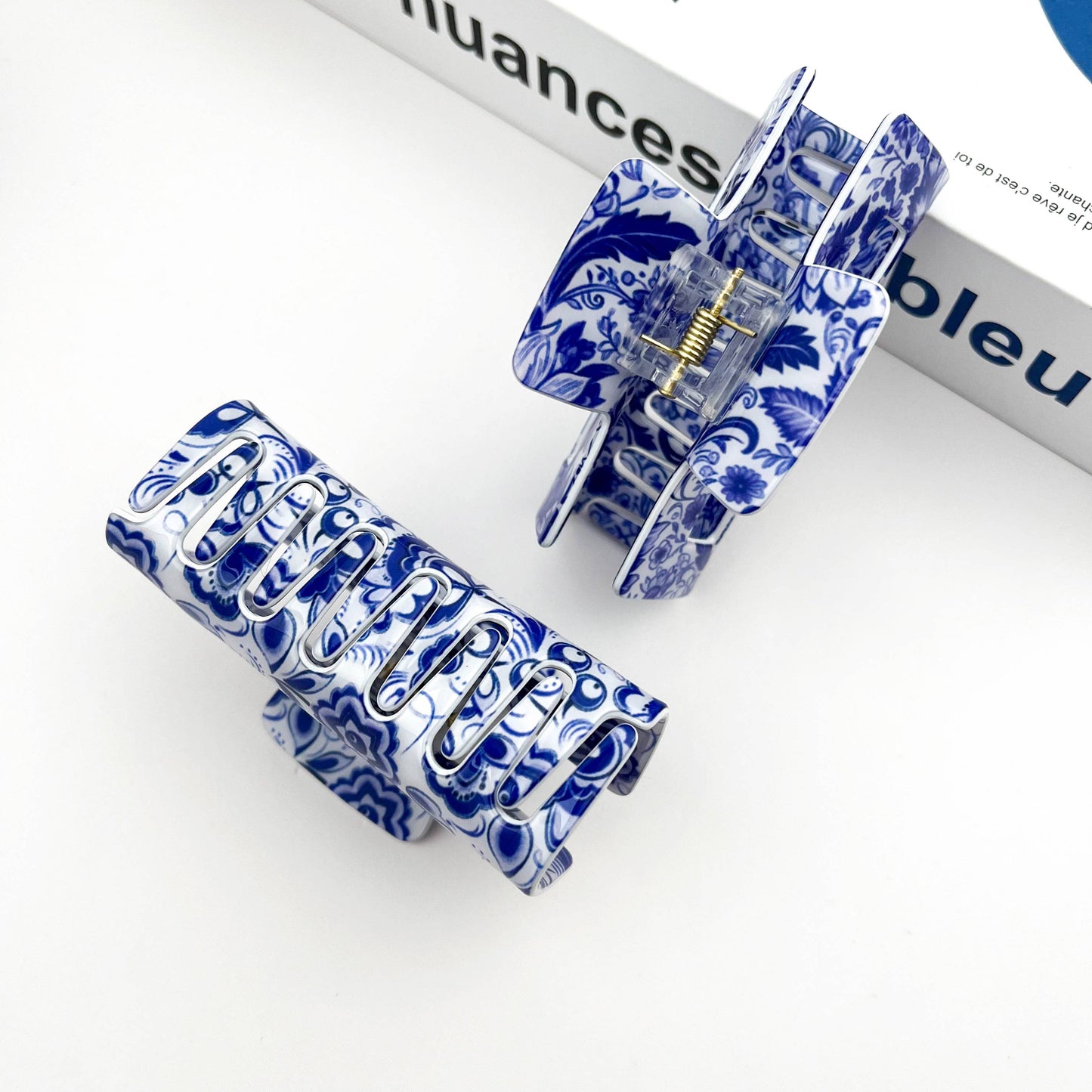 L'Atelier Collection Coastal Porcelain Claw Clip