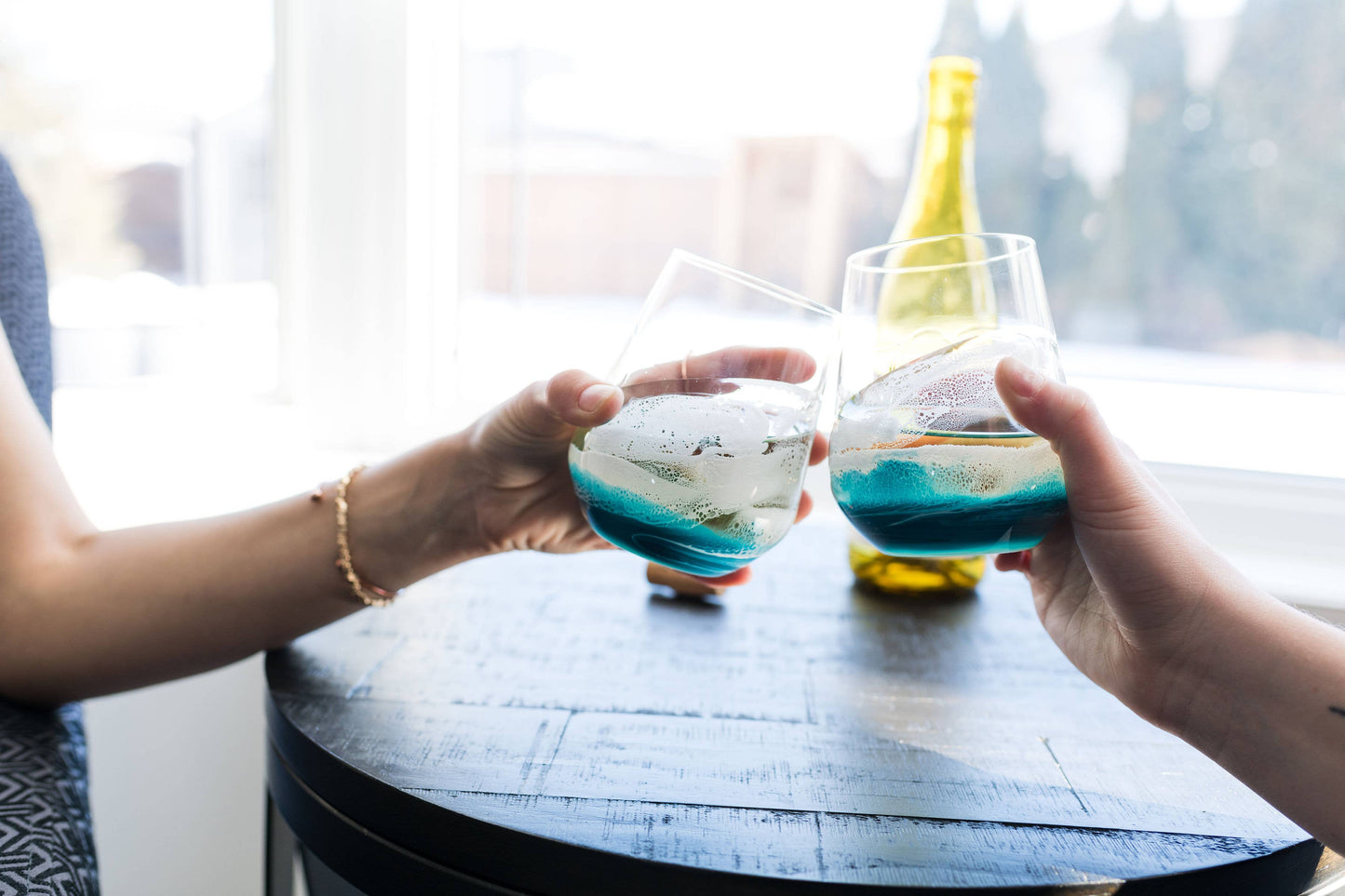 Lynn & Liana Designs Resin Accented Wine Glass Set
