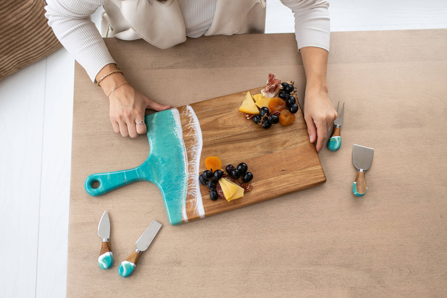 Lynn & Liana Large Resin Charcuterie Board