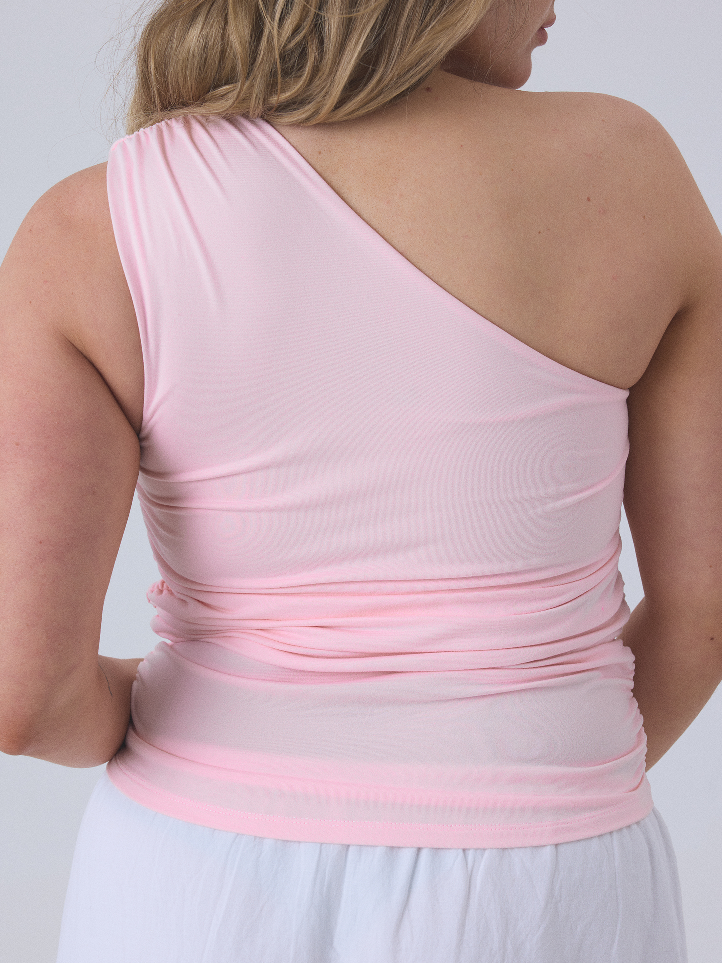 Klassy Solid Ruched One Shoulder Tank Top