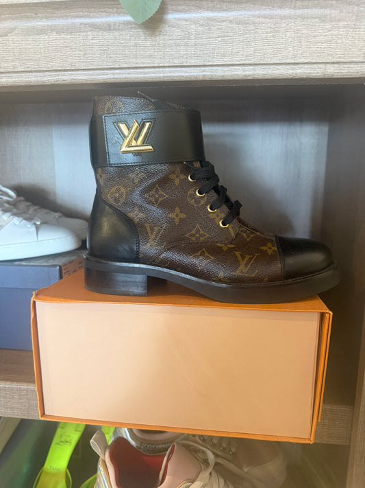 Louis Vuitton Wonderland Flat Ranger Boots - Luxury Pre-Owned