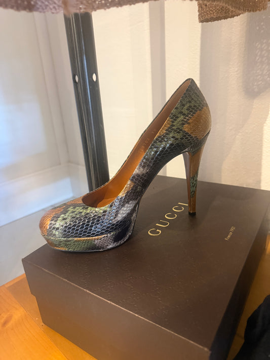 Gucci Python Betty Pumps - Luxury Pre-Owned