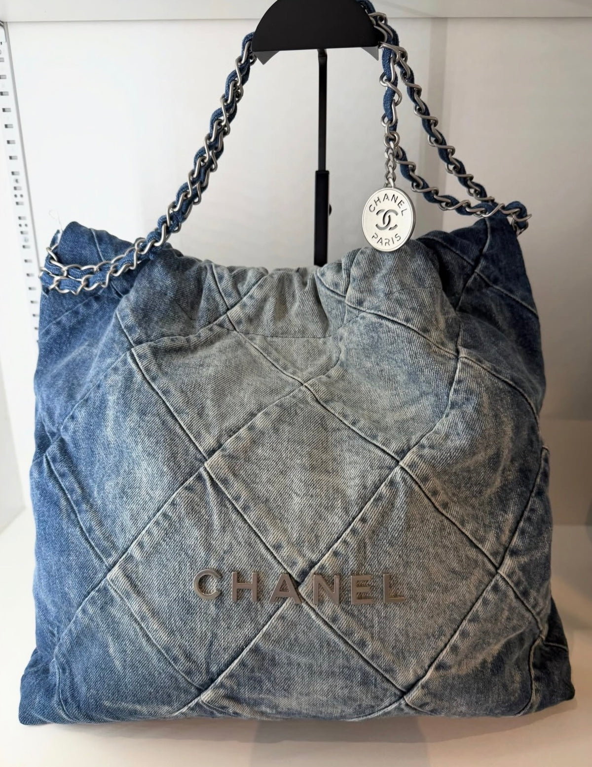 Chanel 22 in Denim | Luxury Pre-Owned | #273