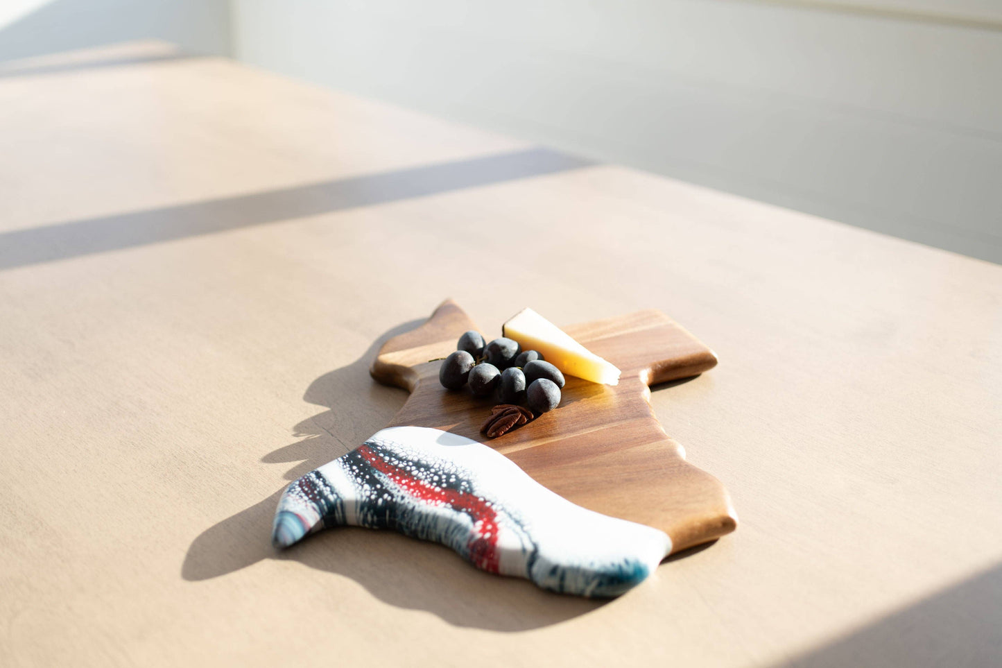 Lynn & Liana Designs State-Shaped Acacia-Resin Cheese Board