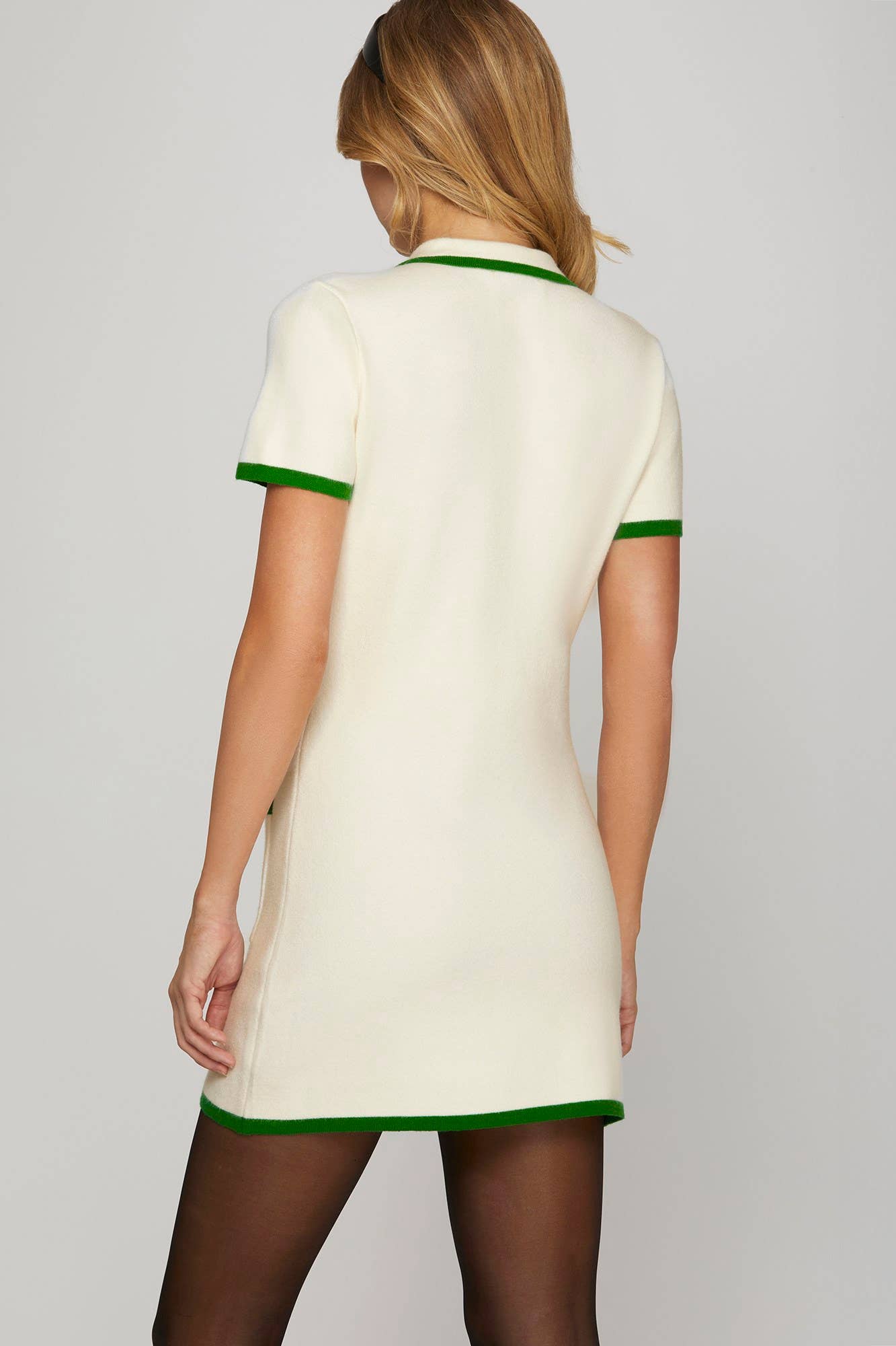 SHORT SLEEVE EDGE CONTRASTED SWEATER MINI DRESS