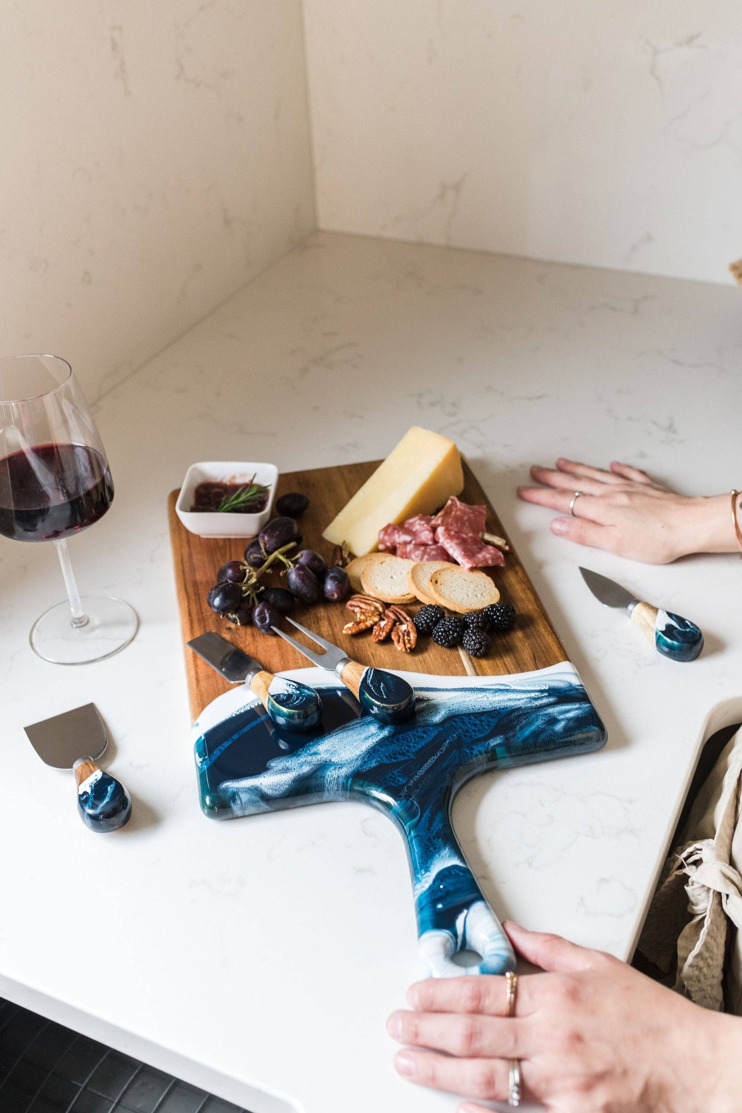 Lynn & Liana Designs Resin Coated Cheese Knife Set - Set of 4