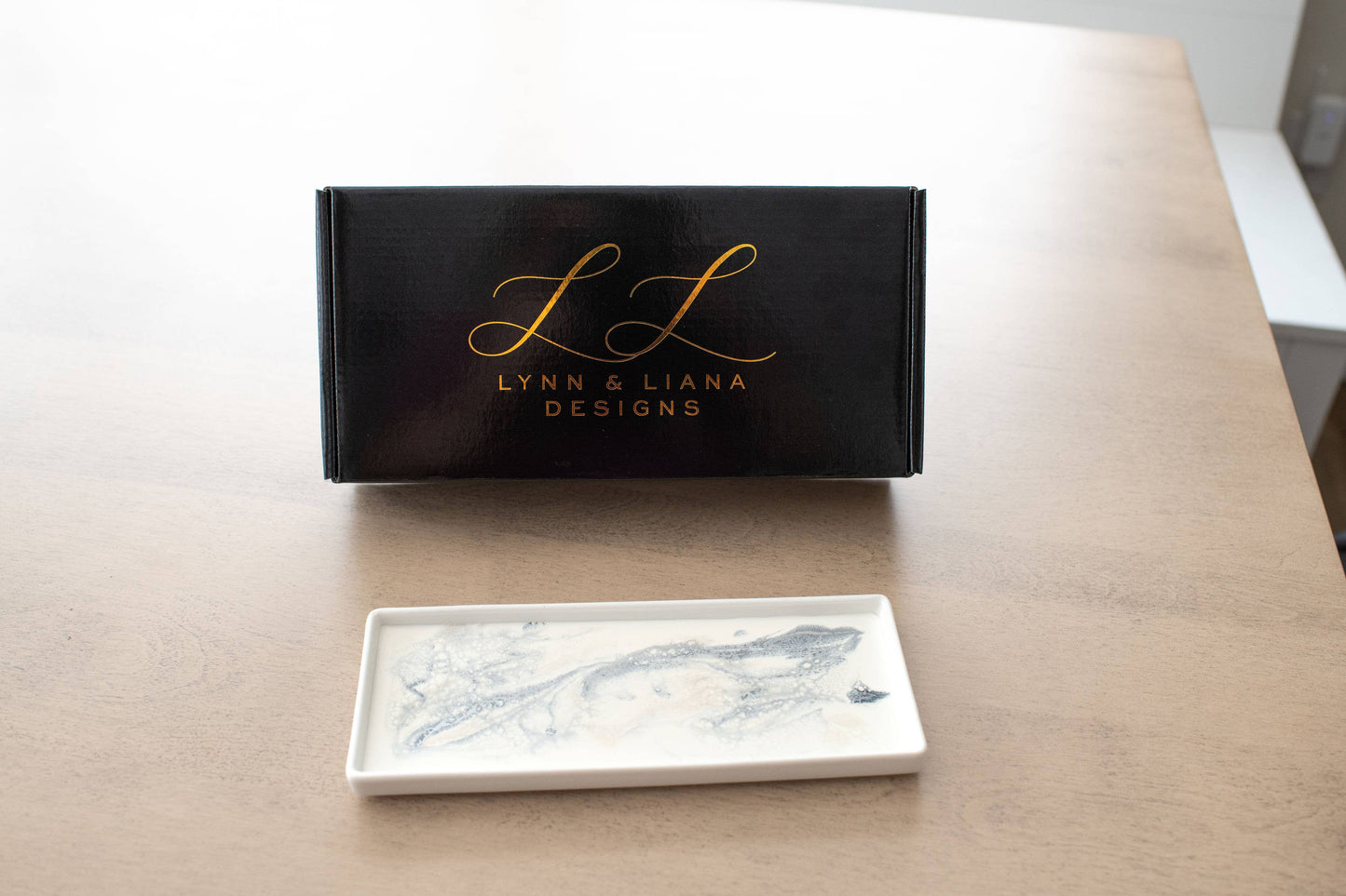 Lynn & Liana Designs Small Resin Ceramic Resin Tray