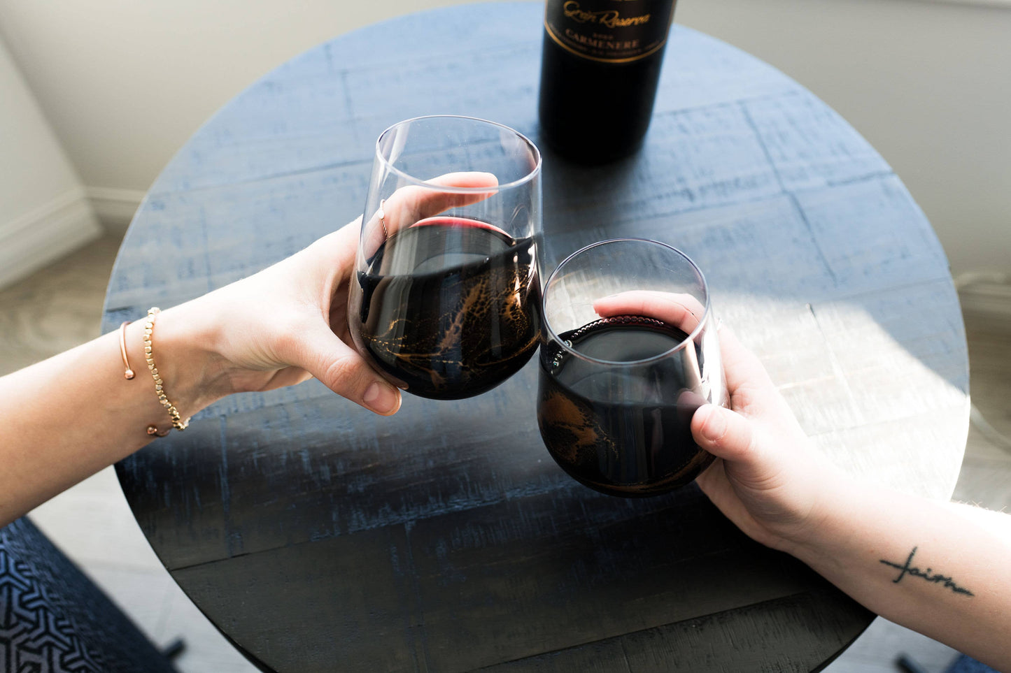 Lynn & Liana Designs Resin Accented Wine Glass Set