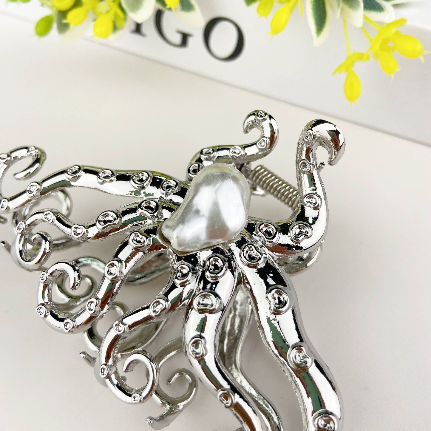 L'Atelier Collection Metal and Pearl Octopus Claw Clip