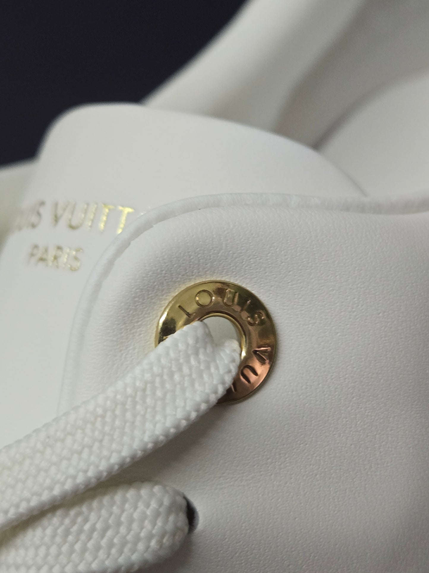 Louis Vuitton Front Row Sneaker 42 | Luxury Pre-owned