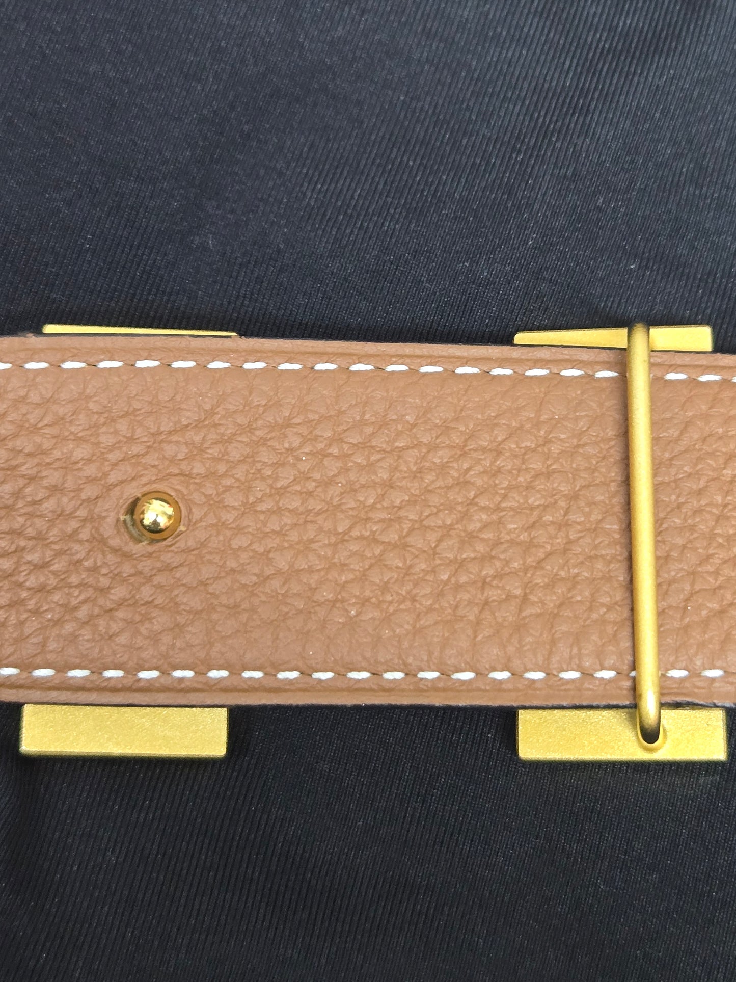 H belt buckle & Reversible Leather Strap | Luxury Pre-owned