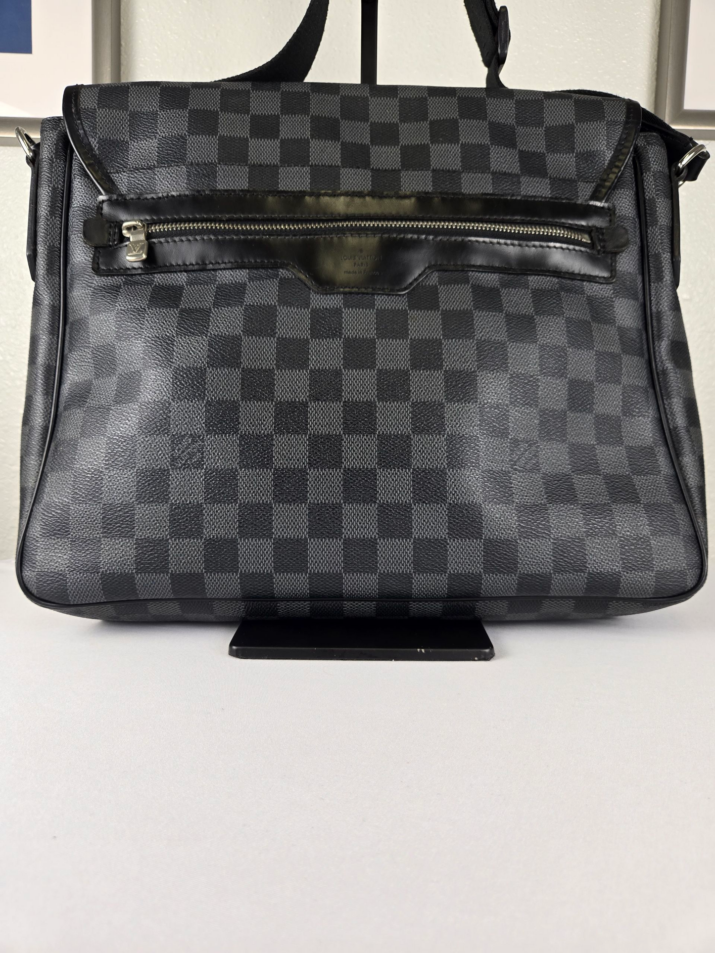 Louis Vuitton Damier Graphite Daniel MM Shoulder Bag - Luxury Preowned
