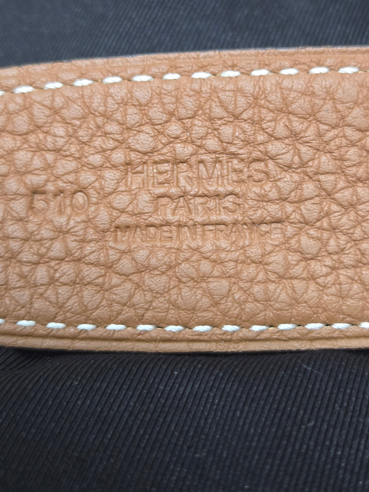 H belt buckle & Reversible Leather Strap | Luxury Pre-owned