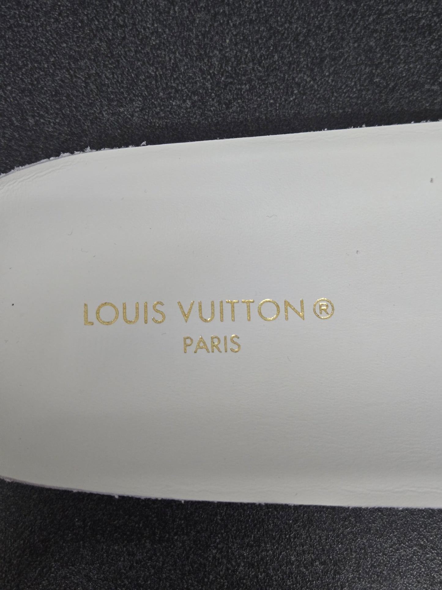 Louis Vuitton Front Row Sneaker 42 | Luxury Pre-owned
