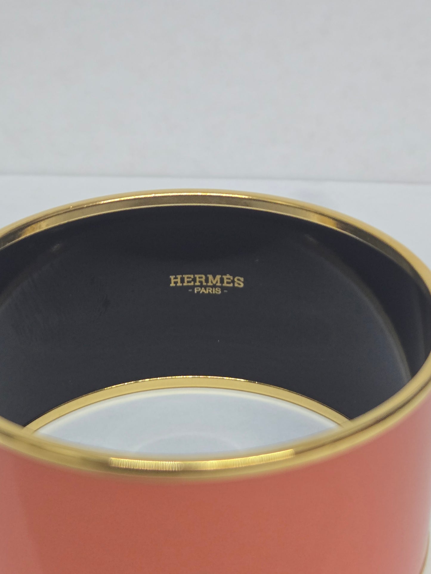 Hermès Émail Caleche Wide Enamel Bangle | Luxury Pre-owned